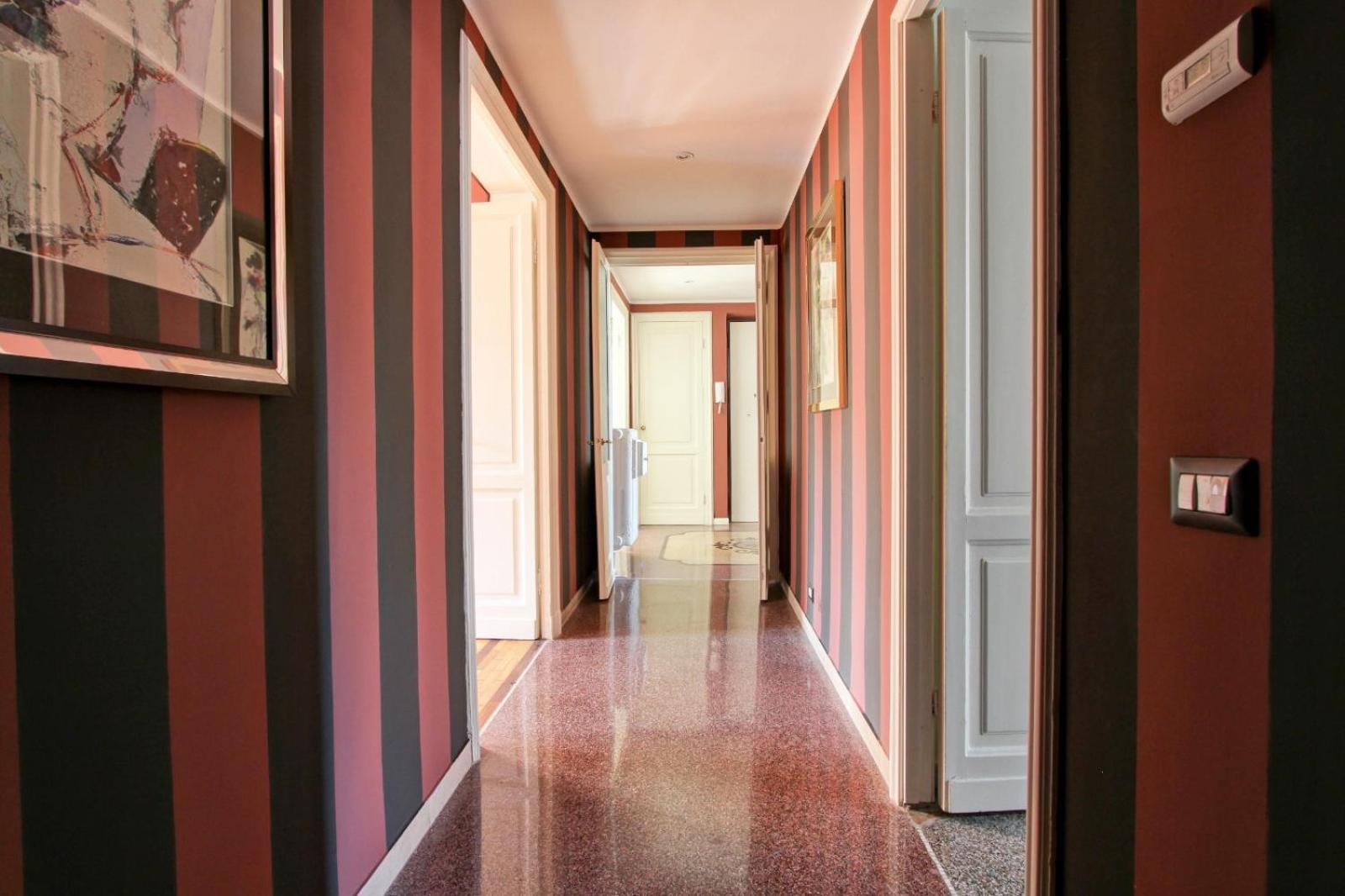Tibullo ,Classico Ed Elegante Appartamento Rome Luaran gambar