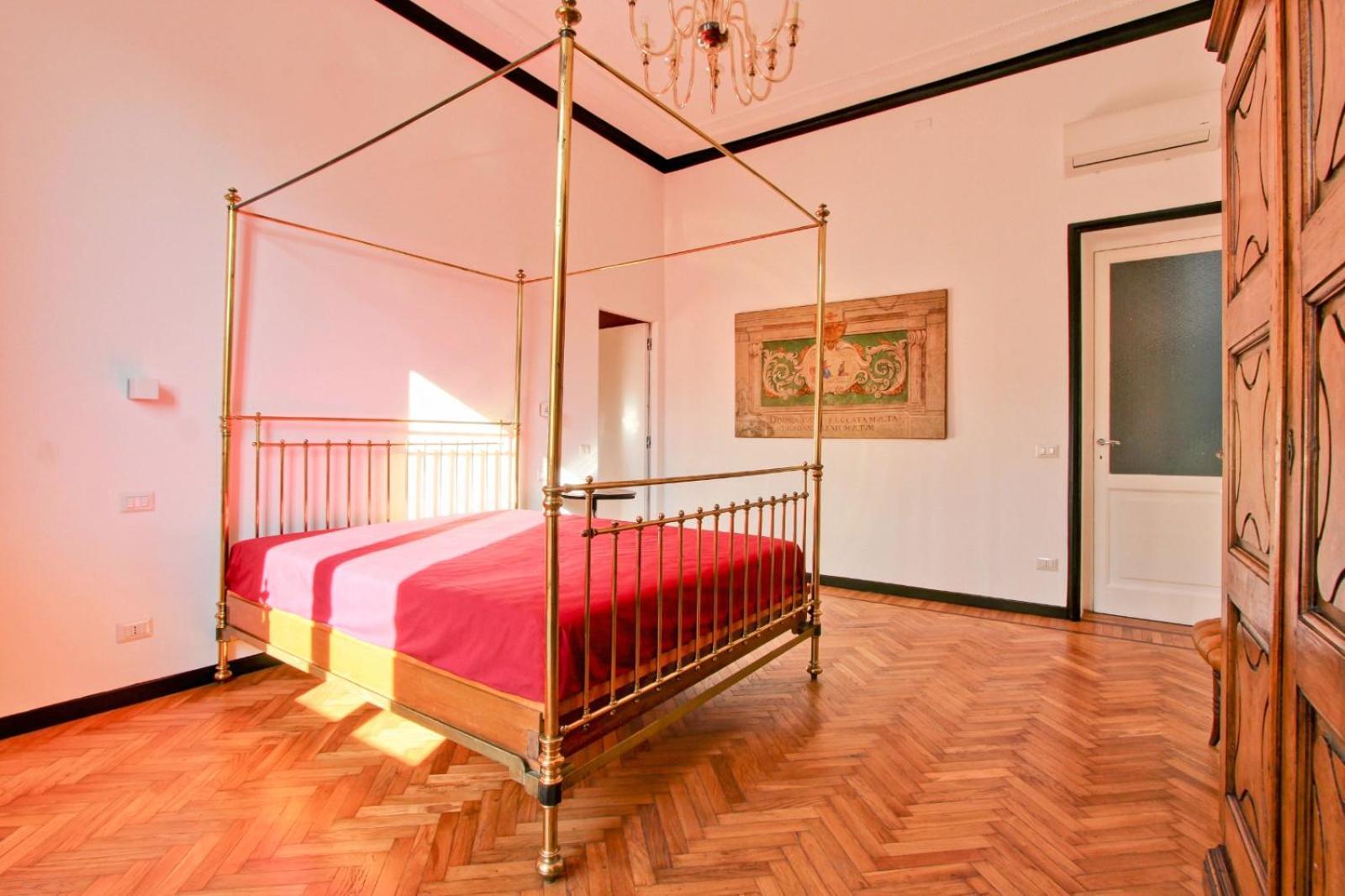 Tibullo ,Classico Ed Elegante Appartamento Rome Luaran gambar