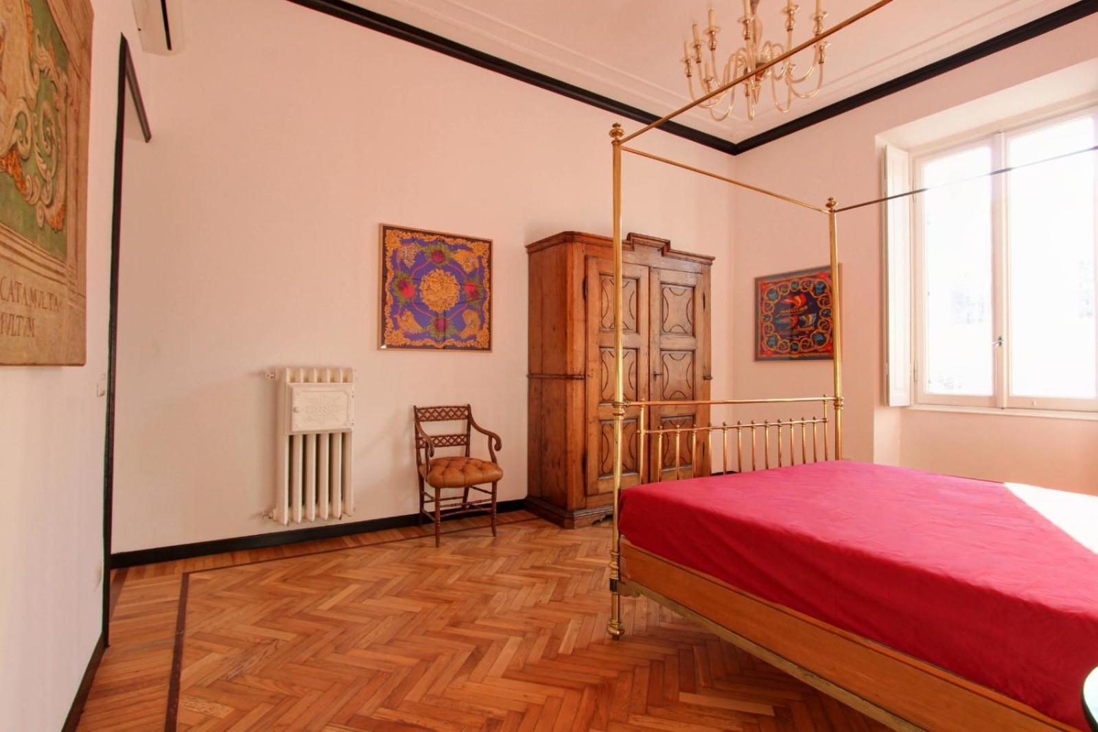 Tibullo ,Classico Ed Elegante Appartamento Rome Luaran gambar