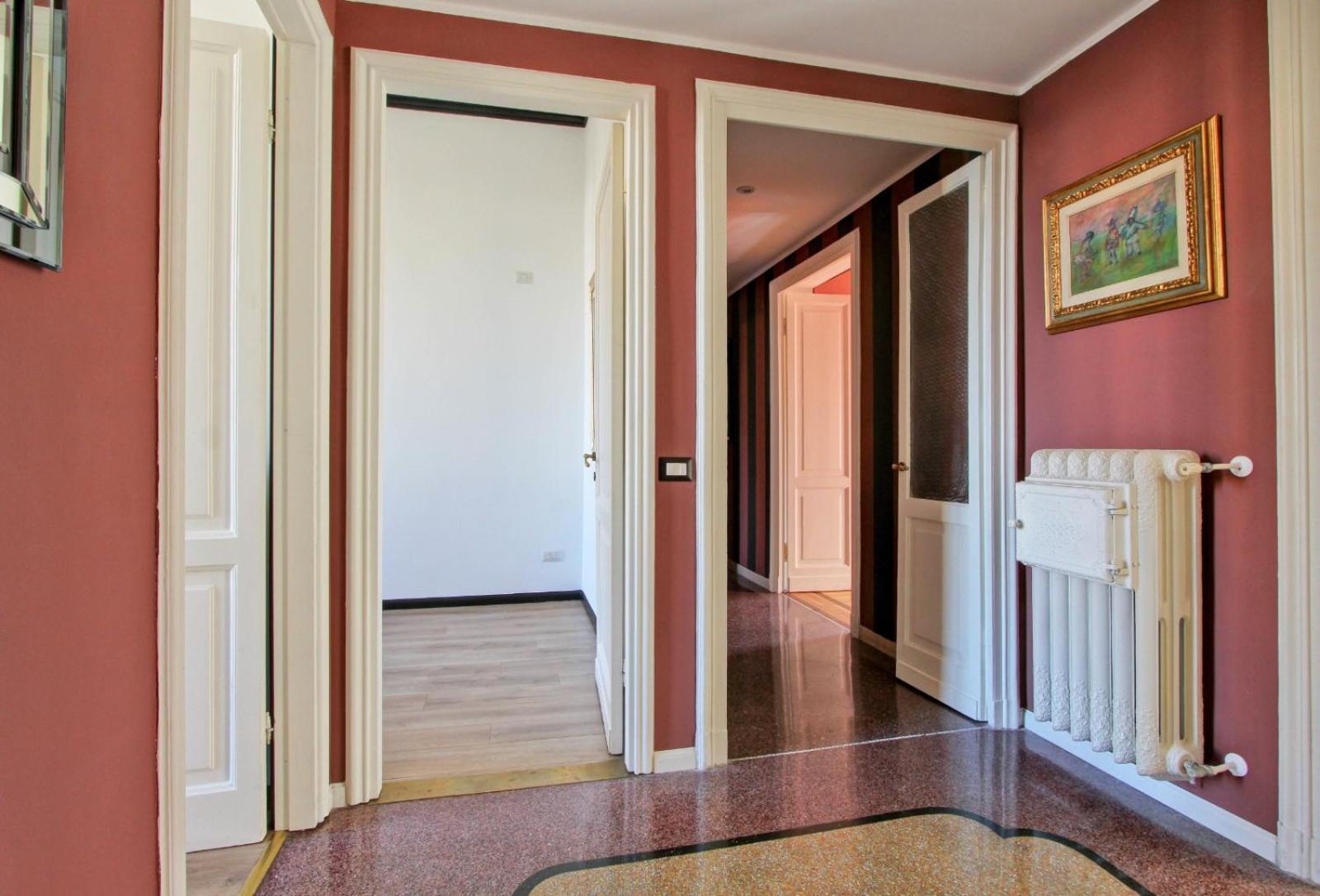 Tibullo ,Classico Ed Elegante Appartamento Rome Luaran gambar